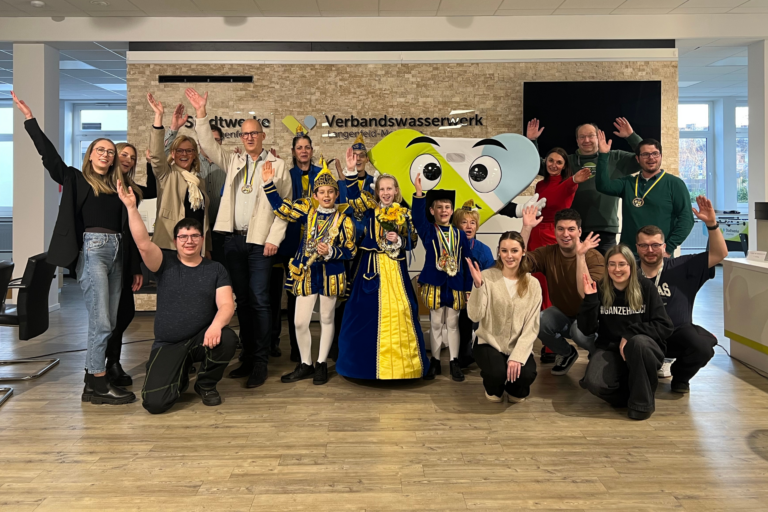 Kinderprinzenpaar 1 1 | Kinderprinzenpaar zu Gast im KundenZentrum