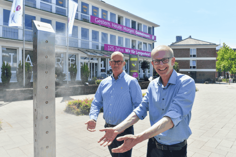 Pressefoto Einweihung Der Ersten Nebellanze | Erste Nebellanze in Langenfeld installiert