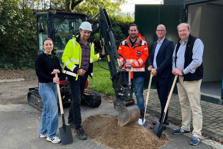 Pressefoto_Glasfaserausbau-Start Alt Langenfeld und Neu Berghausen
